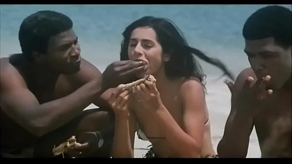 Indian Actress Kitu Gidwani Topless In French Movie Black Video hangat Besar