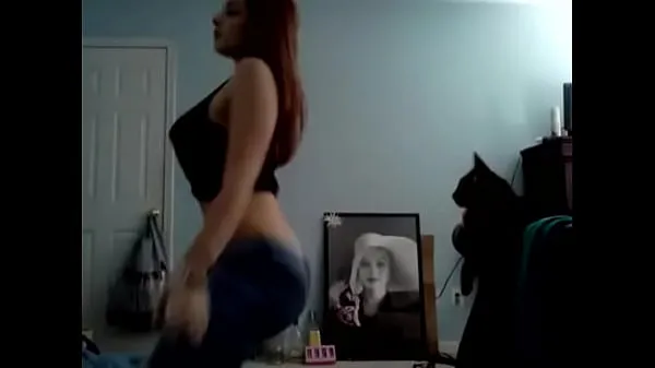 大 Millie Acera Twerking my ass while playing with my pussy 温暖的视频