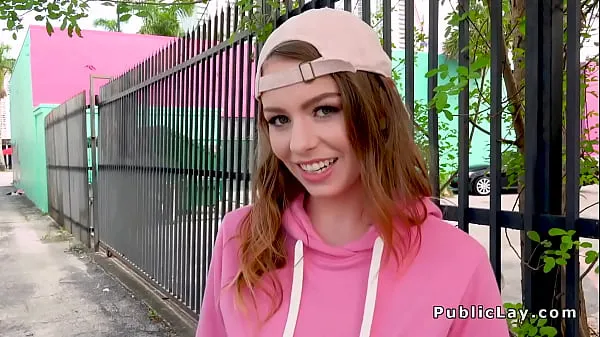 Veliki Teen and fucking in public topli videoposnetki