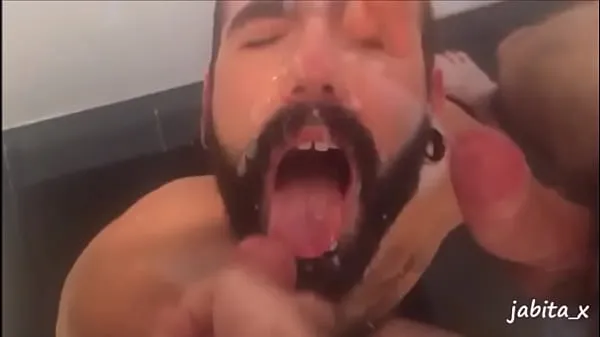 مقاطع فيديو رائعة Two friends fill my face with cum رائعة