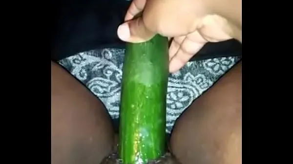 hot hot Cucumber Masturbation Video hangat Besar