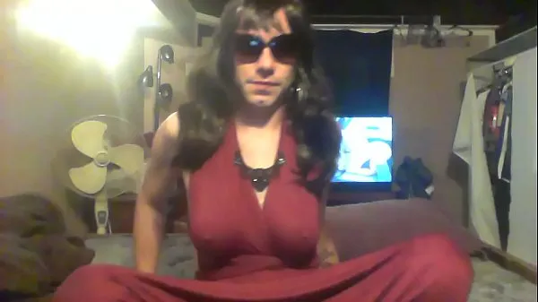 Velká sexy crossdresser vřelá videa