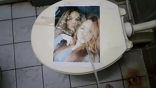 Veľké pissing on printed pic teplé videá