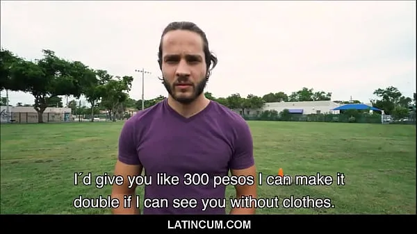 Μεγάλα Amateur Gay Guy Making Sex Documentary Pays Straight Latino Football Player For Fucking Outdoors POV ζεστά βίντεο