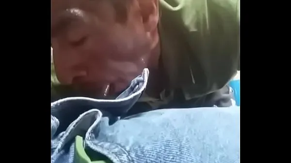 Homeless Man Sucking My Cock Part 1 Video hangat Besar