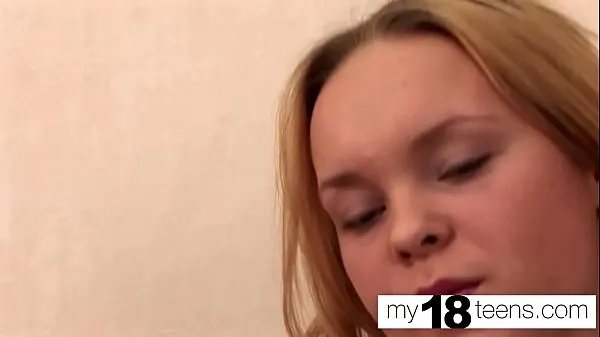 Isoja MY18TEENS - Сute Girl Real Orgasm Fingering Vagine lämpimiä videoita