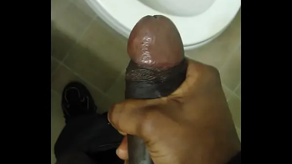 مقاطع فيديو رائعة Black guy beating huge dick رائعة