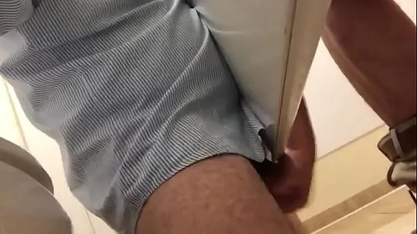 First understall with coworker Video ấm áp lớn