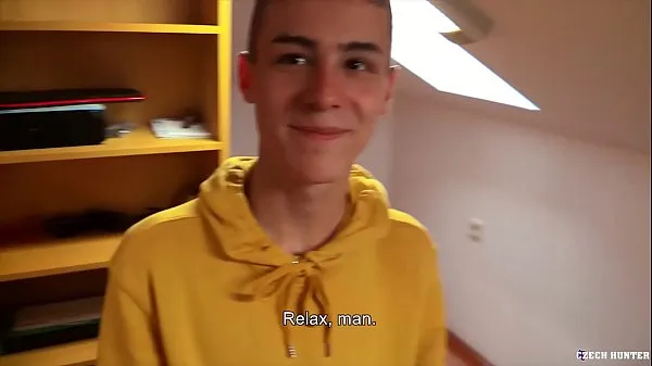 Grandes Un gay pervertido le ofreció a un chico una forma de ganar algo de dinero extra - Czech Hunter 538vídeos cálidos