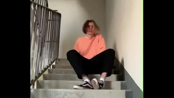 Stora Boy Masturbates On Public Staircase In The Entrance And Cums varma videor