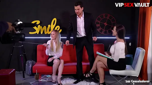 Grandes VIP SEX VAULT - (Sicilia, Mea Melone & Andy Stone) Entrevista de sexo com uma quente checa MILF vídeos calorosos