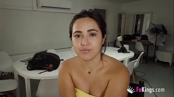 Grandes Andrea, Latina, quer uma FODA SELVAGEM com um pau profissional vídeos calorosos