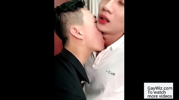 Two slim Asian twinks enjoy their first sex Video hangat Besar