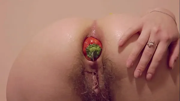 Grandes Varios vegetales follan anal y expanden el ano Bizarro masturbación estilo perrito y culo abierto Amateurvídeos cálidos