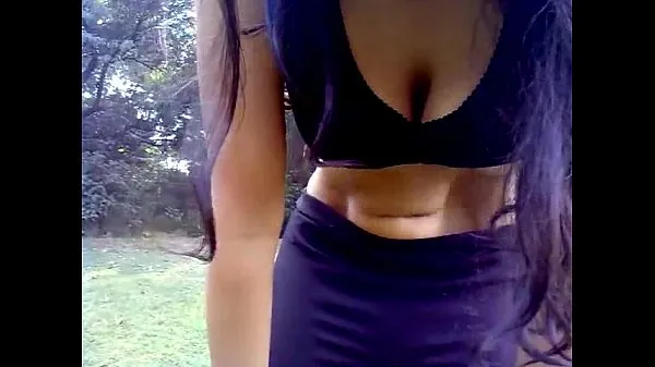 Stora Sexy Desi Indian Girl Excercise - Boob Show varma videor