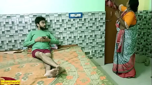 Grosses Le fils du propriétaire indien baise avec le serviteur chaud Desi Bhabhi! Desi sexe chaud vidéos chaleureuses