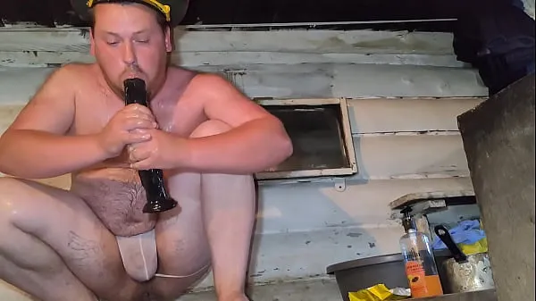 Velká Russian gay rides his huge tasty ass on a black dick and sucks vřelá videa
