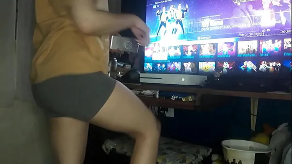 大 Gamer Girl want to fuck 温暖的视频