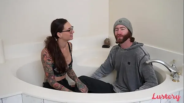 Store ROCKY AND TYLER TAKE A BATH varme videoer