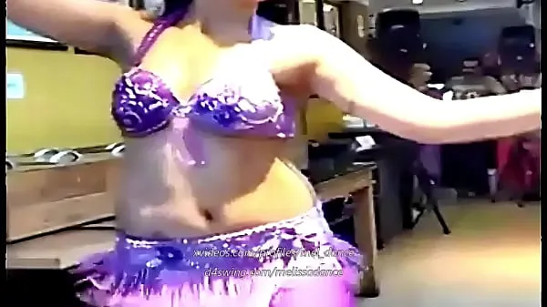 बड़े BELLY DANCE HARD TURNS A LOT गर्मजोशी भरे वीडियो