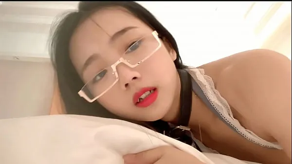 The heroine is available for an appointment] She slapped her face in a private video, her eyes blurred and she gradually climaxed Video hangat besar