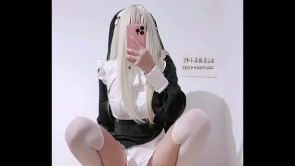Большие Застенчивая монахиня Маюзи в белых чулках очень извращена наедине. Она мастурбирует с дилдо, вставленным в ее киску. У нее течка, и любой может заняться с ней сексом теплые видео