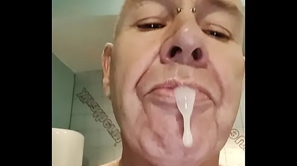 Mouth full of cum at the sauna Video hangat Besar